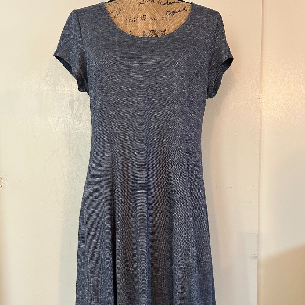 Max Studio Short Sleeved Scoop Neck Knee Length Dress Blue Size M